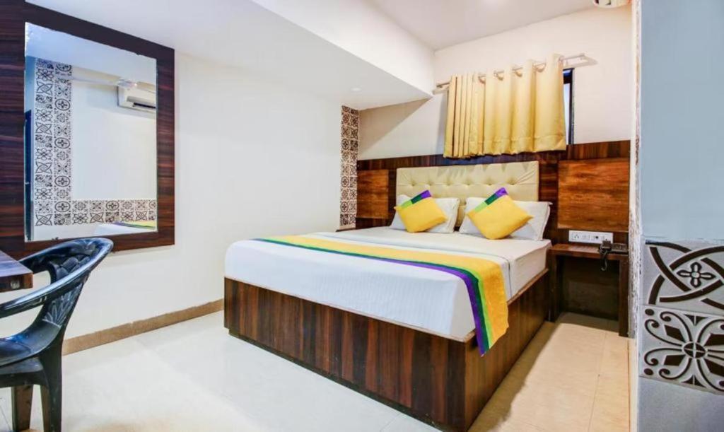 Kalpana Residency - Near Us Embassy Hotell Mumbai Exteriör bild